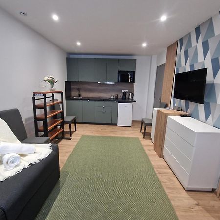 Maison D'Hotes Avec 3 Appartements Et Un Studio Viry-Châtillon Exterior foto