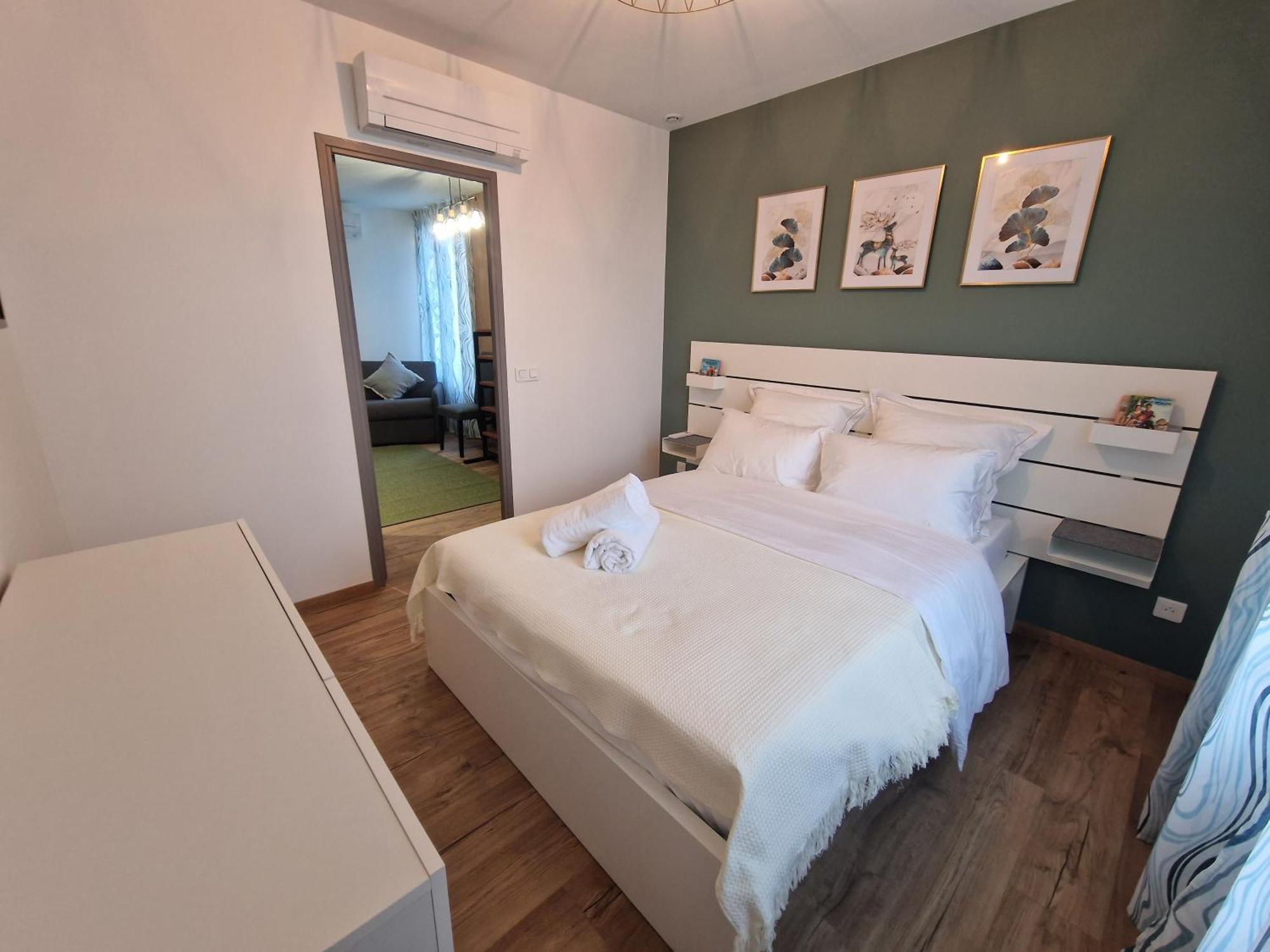 Maison D'Hotes Avec 3 Appartements Et Un Studio Viry-Châtillon Exterior foto